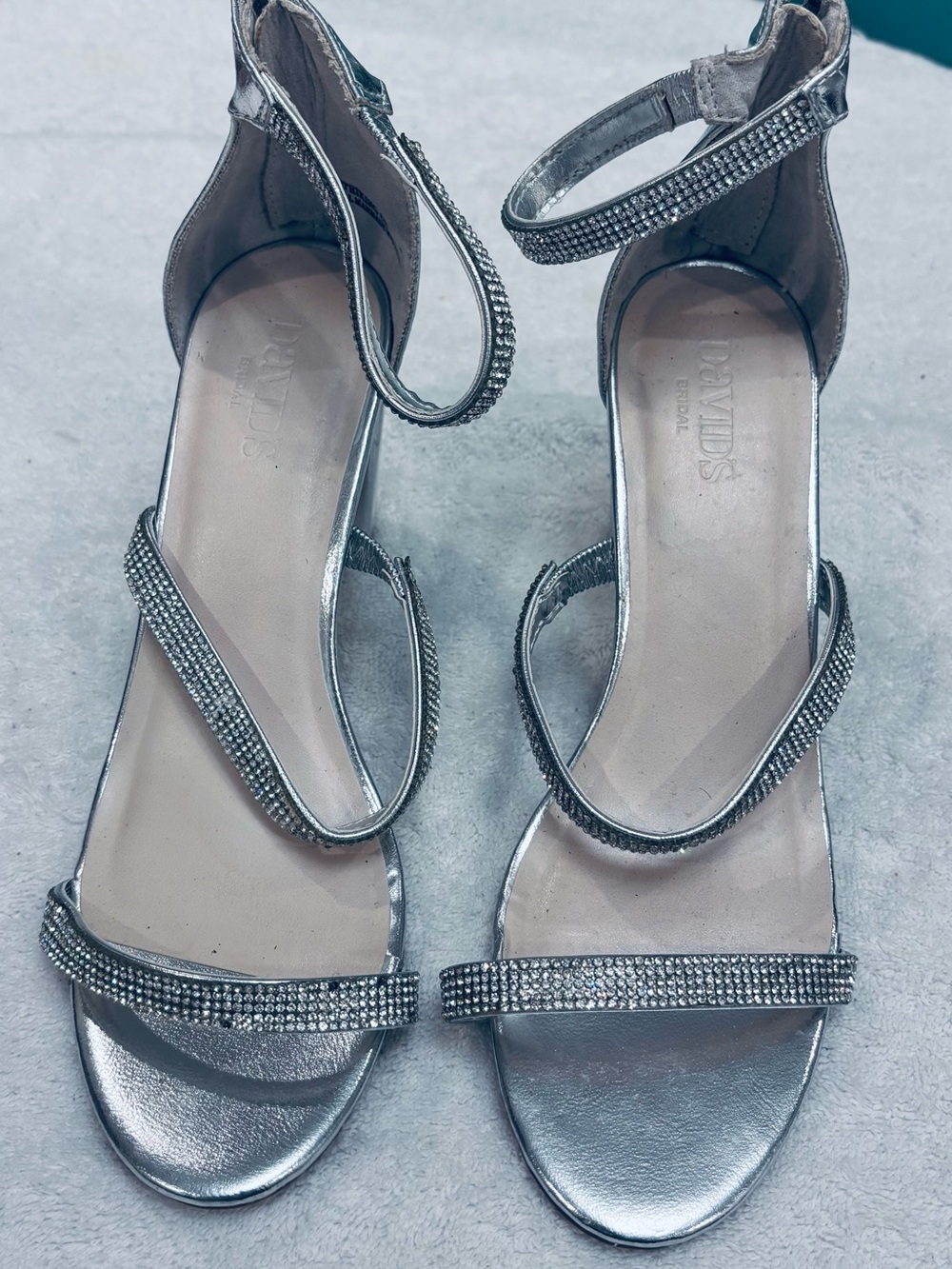 Brand New Sparkly Heels By David’s Bridal - Size 8.5 - Heel 3 Inches - Box 19